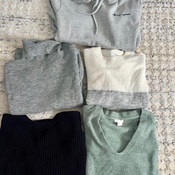 Bundle of 5 ~  4 Fall Sweaters & Classic Gray Hoodie ~ Great Condition - Picture 1 of 15